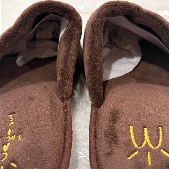 Brown and yellow Travis Scott x McDonald's Cactus Jack house slippers - Picture 8 of 8